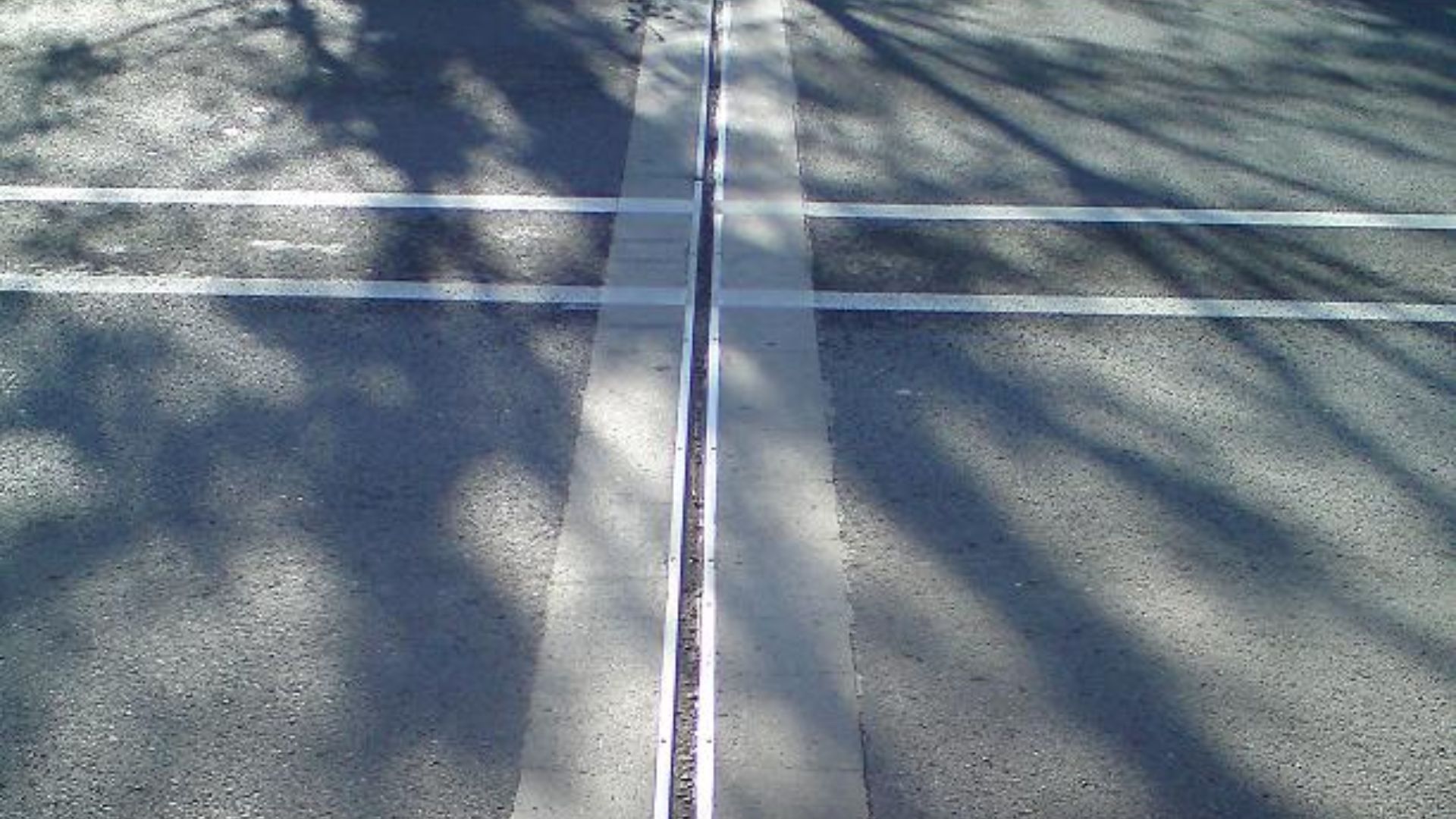 File:Joint de dilatation gières.JPG