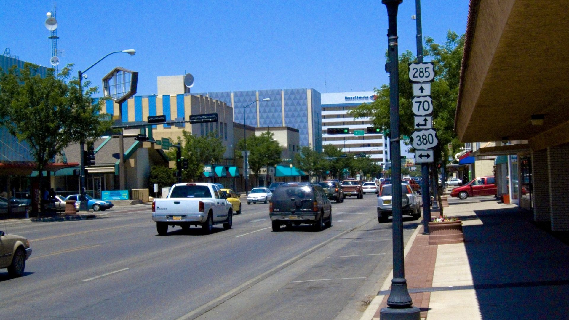 File:Roswell NM Main Street.jpg