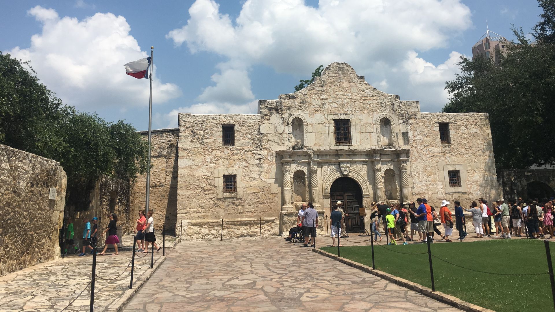 File:The Alamo in San Antonio with clouds.jpg