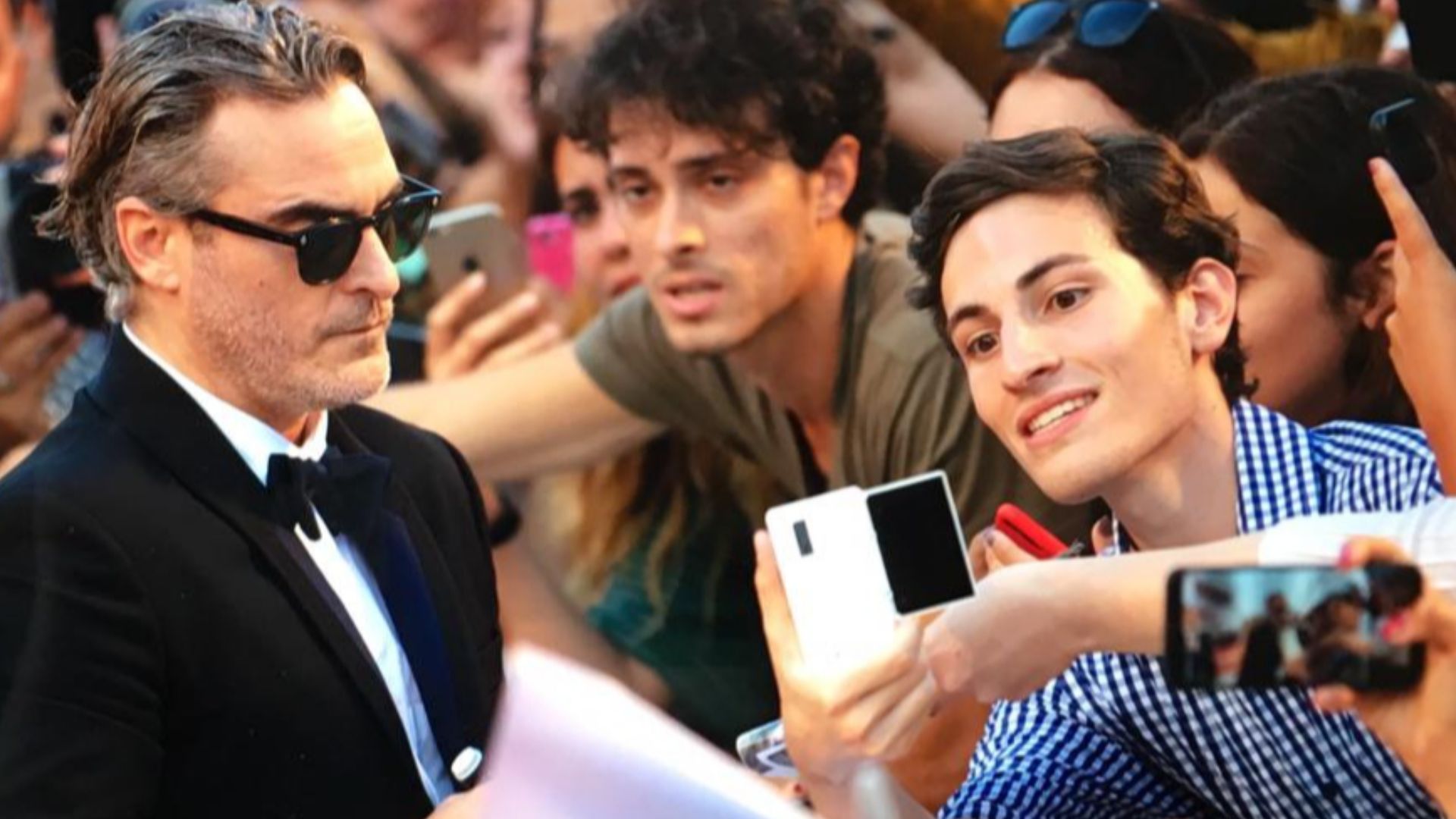 File:Joaquin Phoenix red carpet at 76. Venice Film Festival.jpg