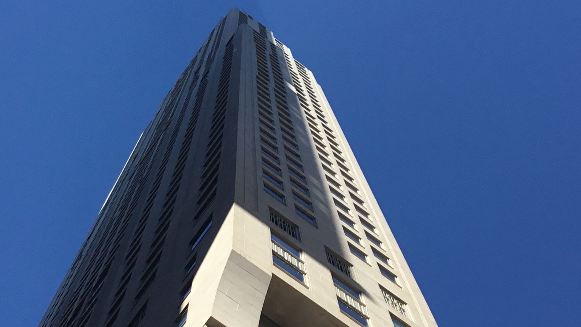 File:220 Central Park South October 2022 004.jpg