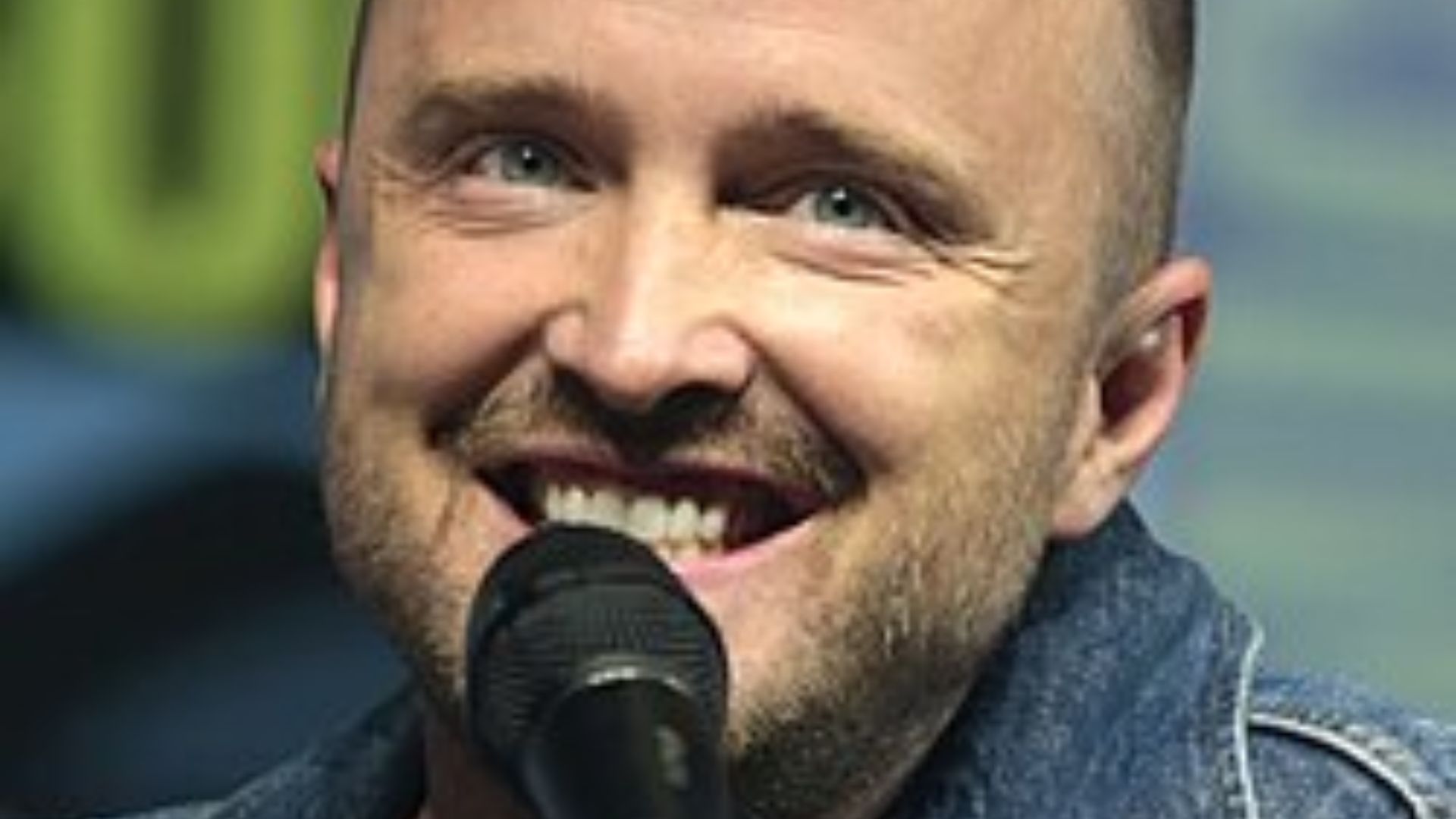 File:Aaron Paul by Gage Skidmore 3.jpg - Wikimedia Commons