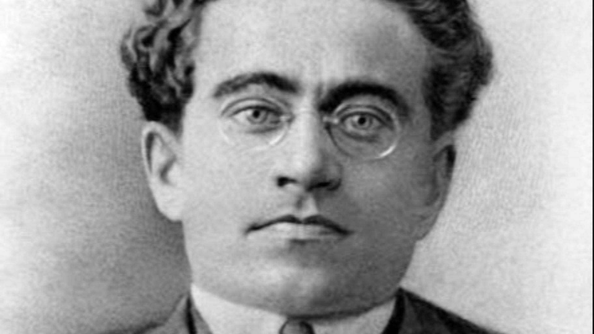 File:Gramsci 1922.jpg