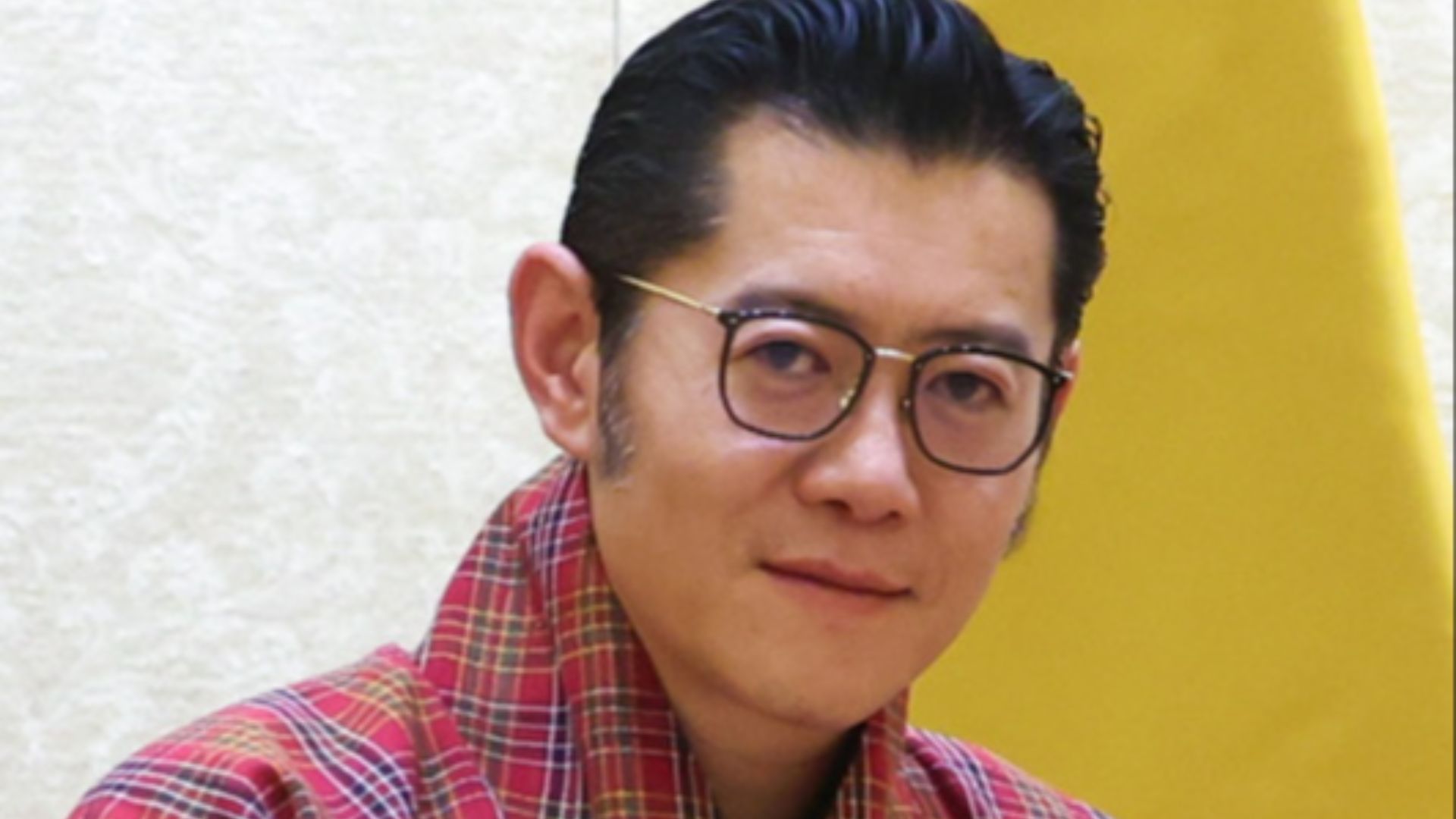 File:Prime Minister of Bharat Shri Narendra Damodardas Modi with Jigme Khesar Namgyel Wangchuck and Jetsun Pema (cropped).jpg