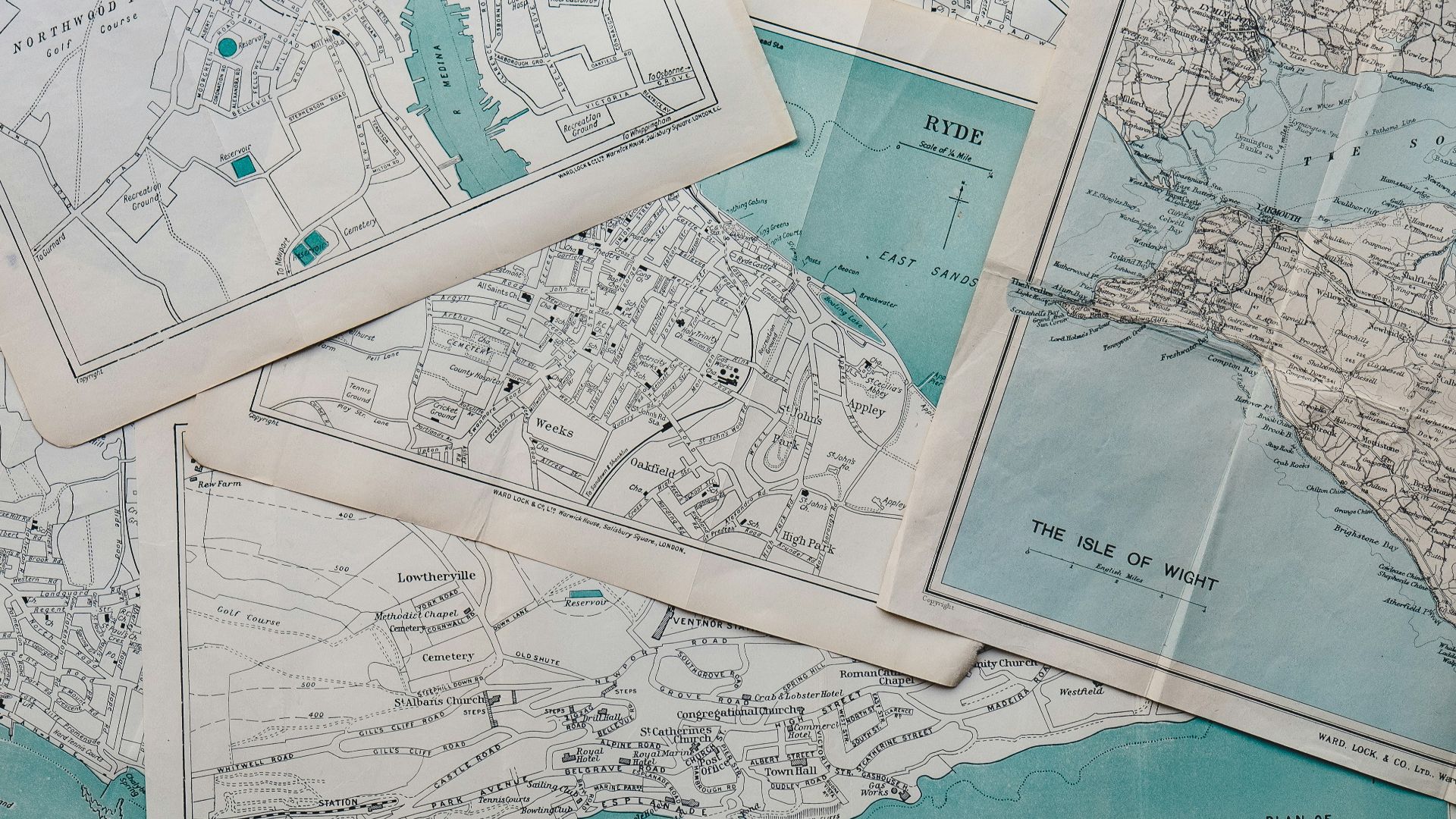 white and green state maps