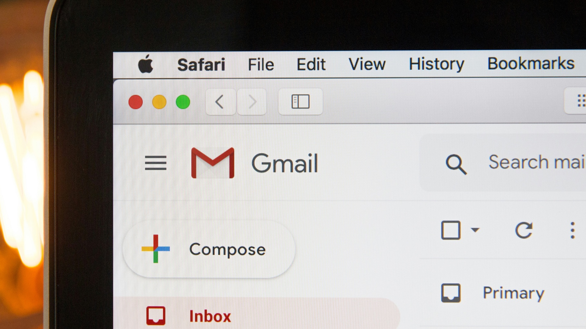 black laptop computer