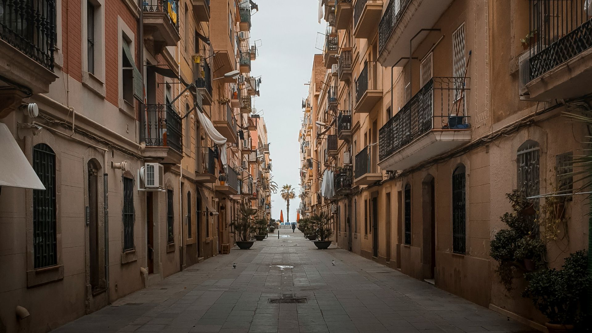narrow pathway between houses