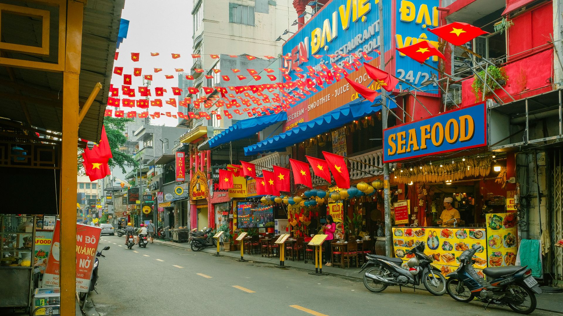 A city street filled with lots of shops