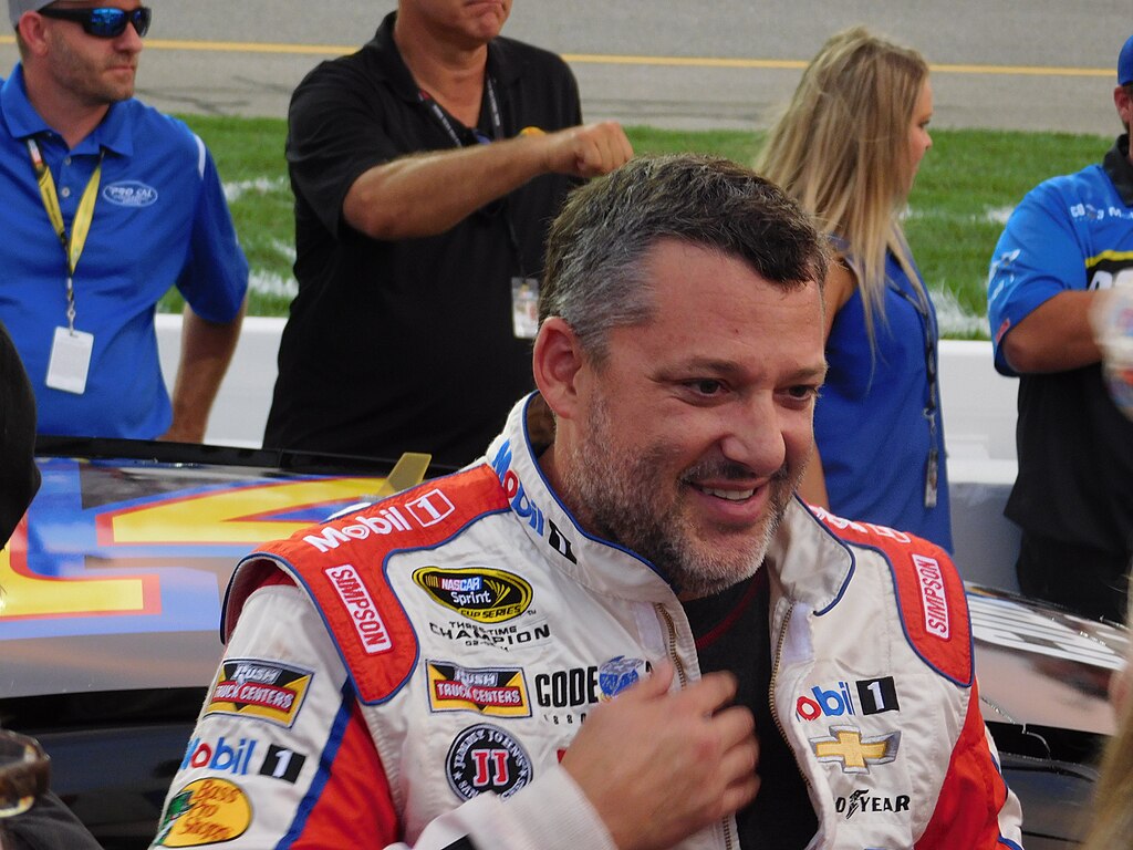 1024Px-Tony Stewart (29327650440)