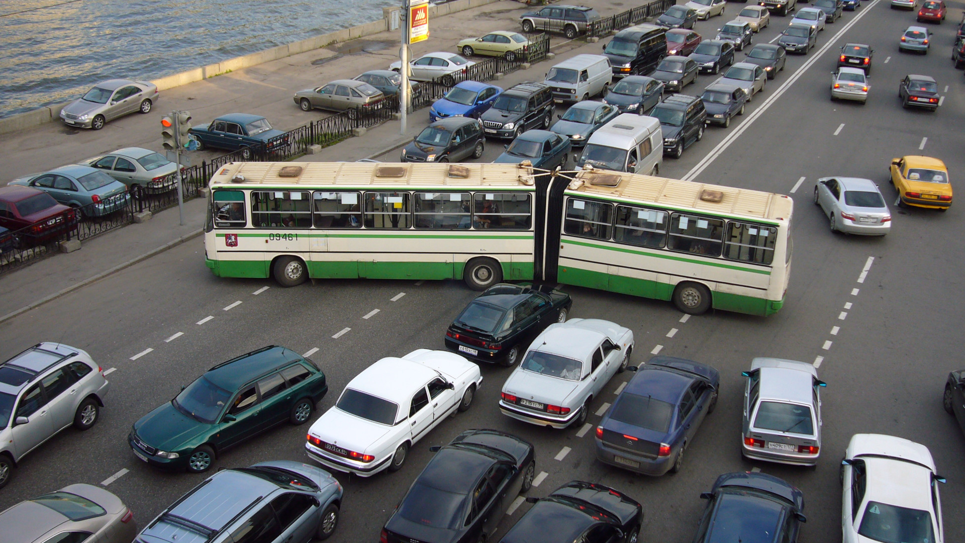 File:Moscow traffic congestion.JPG