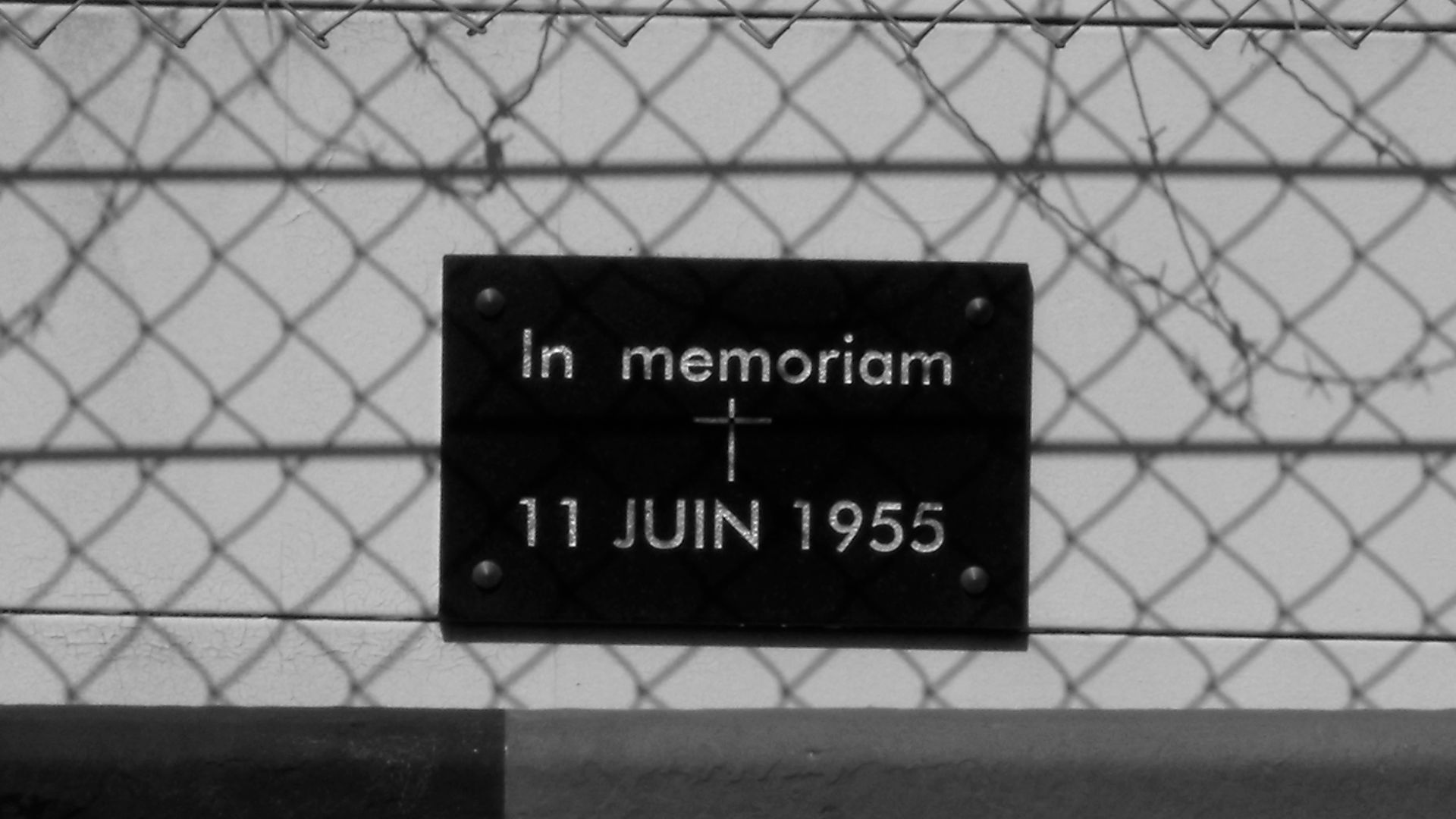 File:Le Mans Memorial 1955 crash.jpg