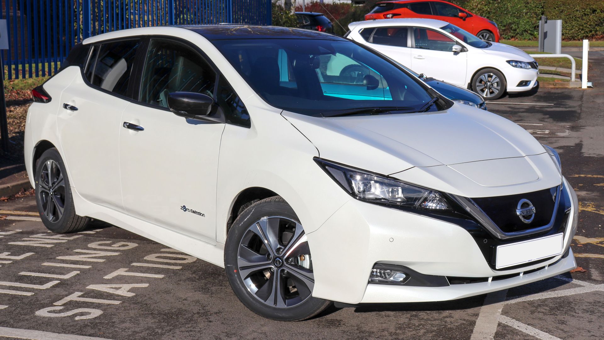 File:2018 Nissan Leaf Tekna Front.jpg