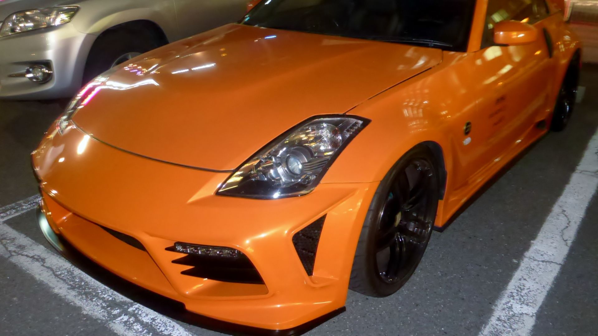 File:Tuned Nissan FAIRLADY Z (Z33) at night front.JPG