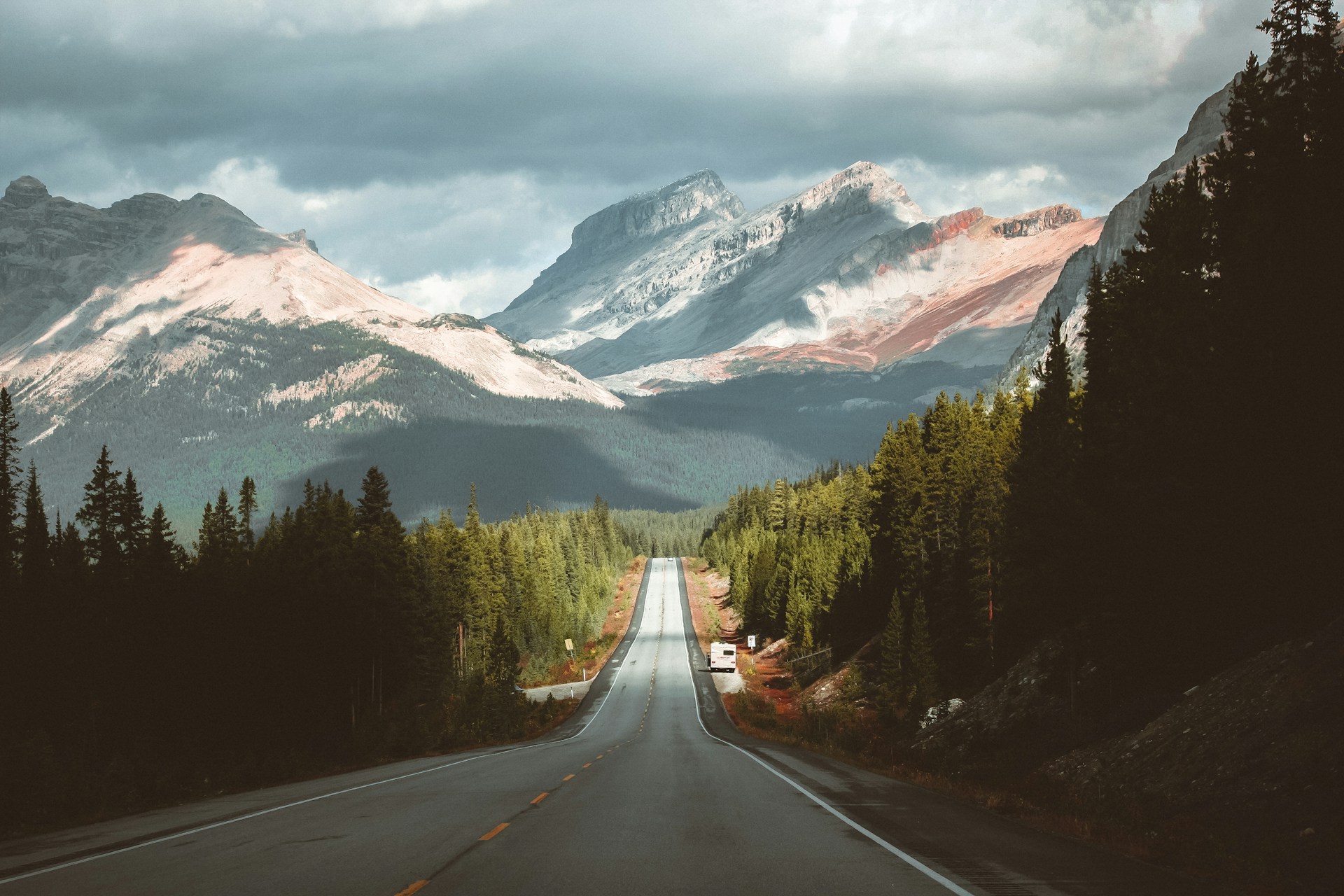 Chris-Henry-Zat1Rghkxse-Unsplash
