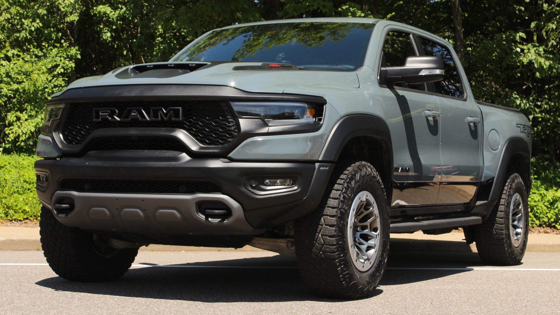 File:2021-22 RAM 1500 TRX.jpg