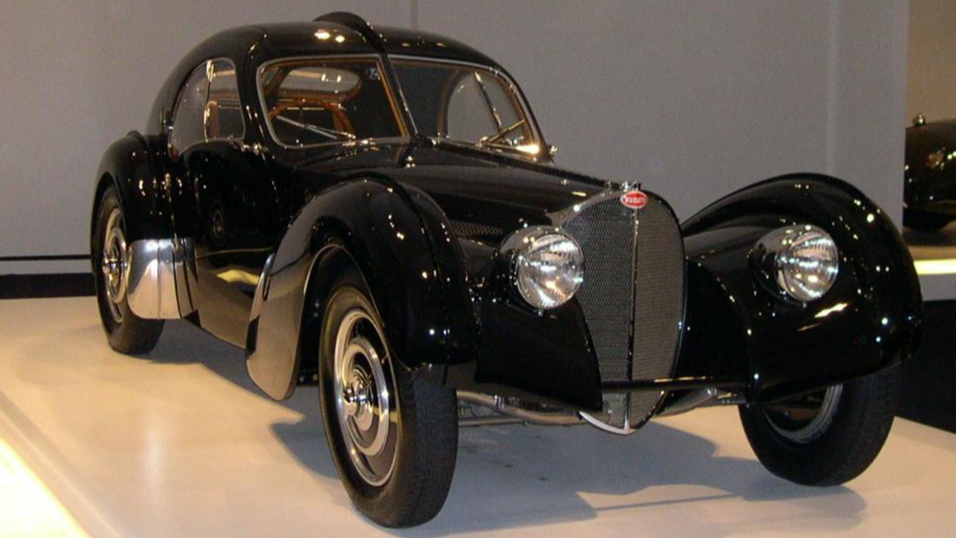 File:RL 1938 Bugatti 57SC Atlantic 34 2.jpg