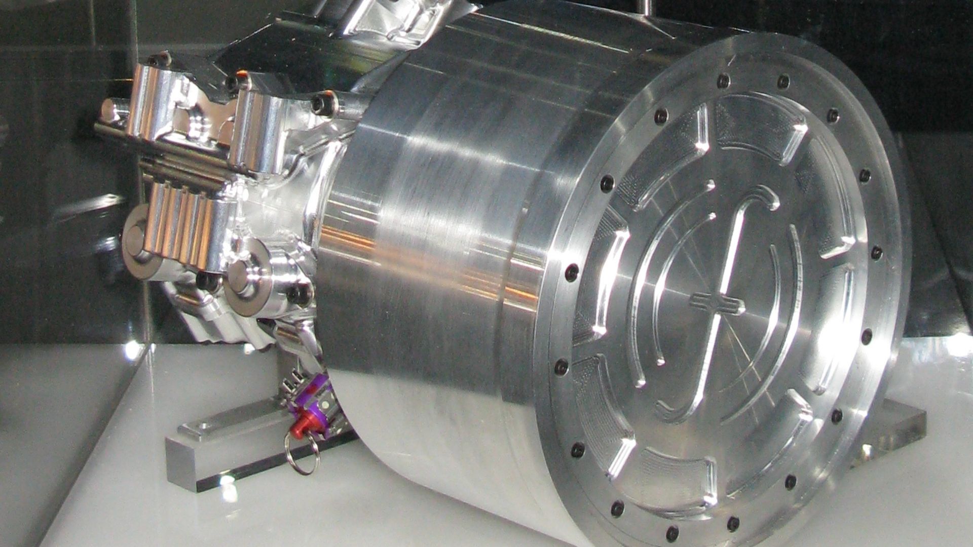 File:Flybrid Systems Kinetic Energy Recovery System.jpg