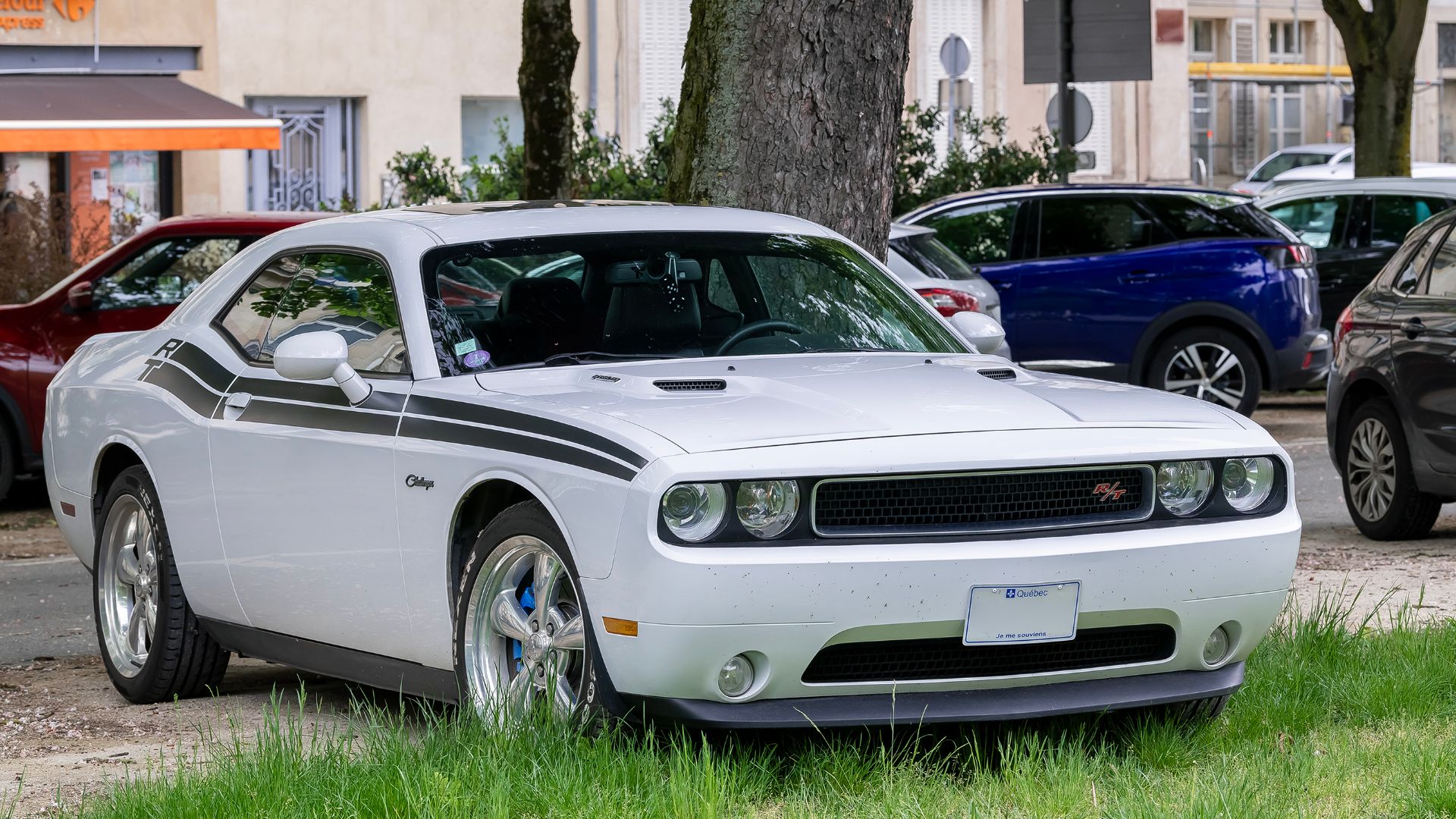 File:Dodge Challenger R T (51820637224).jpg