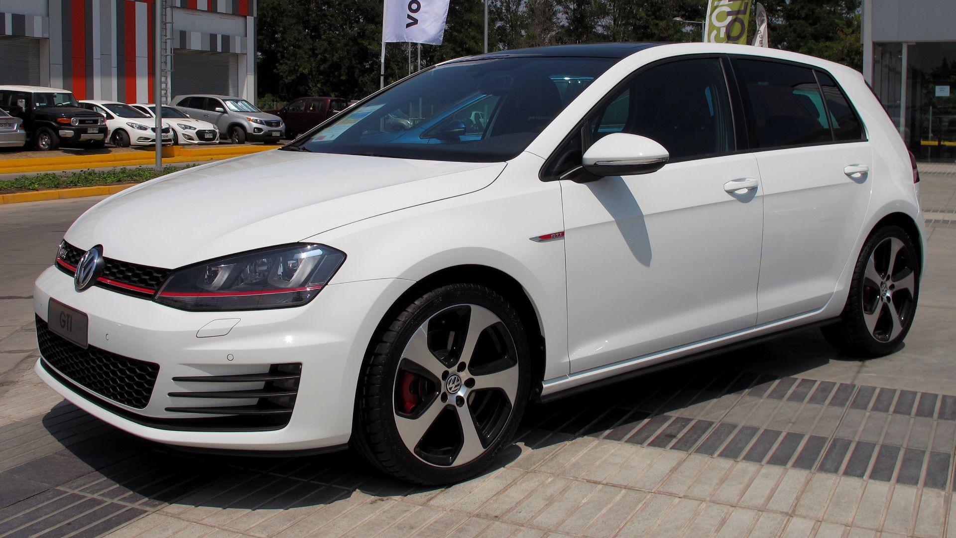 File:Volkswagen Golf GTi 2015 (16460156619).jpg