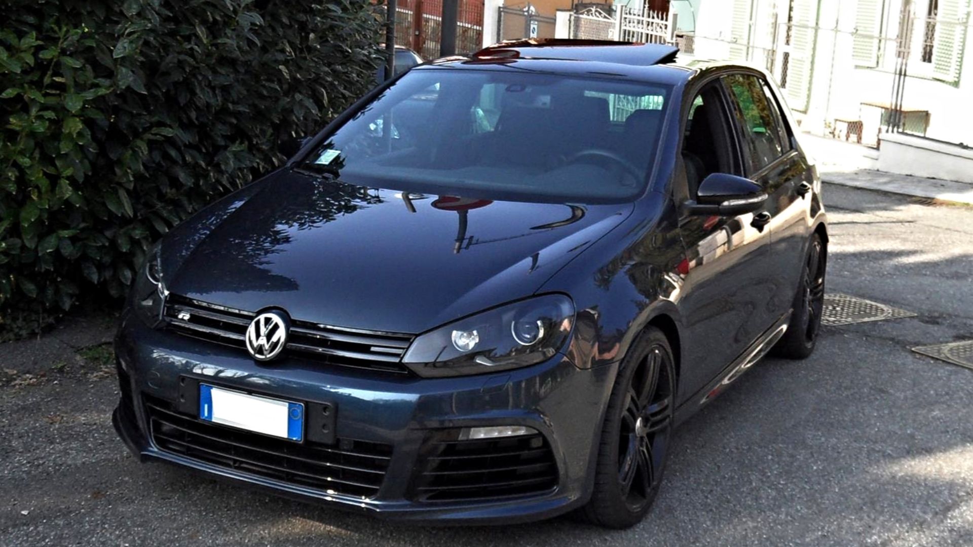 File:Volkswagen Golf R andrea farina.jpg