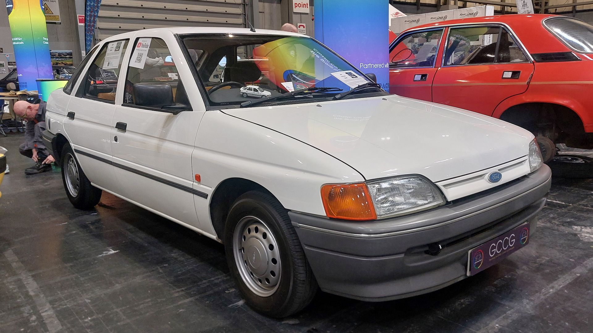 File:1990 Ford Escort 1.3 Popular (54401126474).jpg