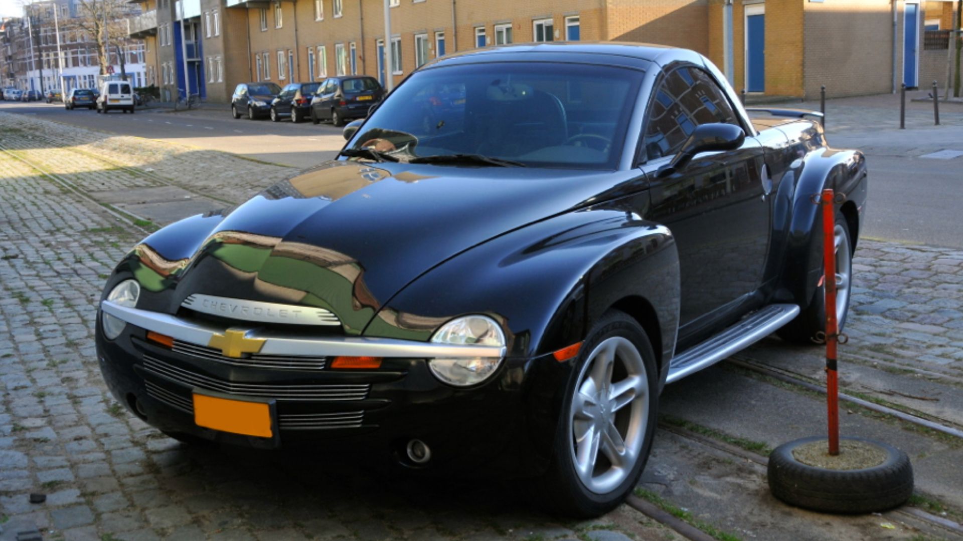 File:Chevrolet SSR (2003) - Flickr - FaceMePLS.jpg