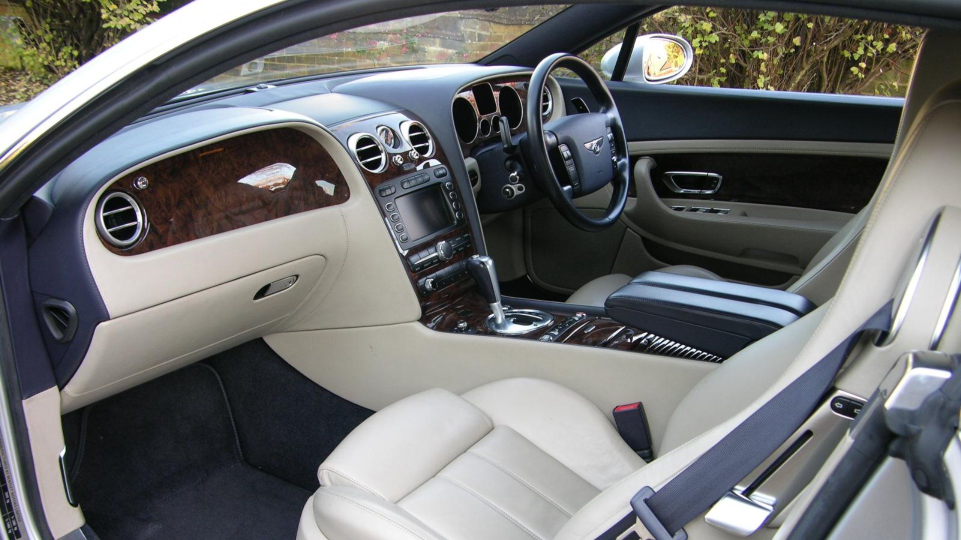 File:Bentley Continental GT - Flickr - The Car Spy (14).jpg