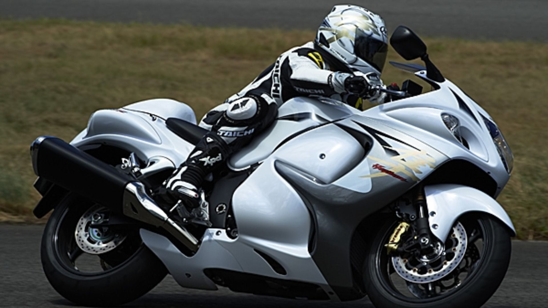 File:Suzuki Hayabusa 2013.jpg