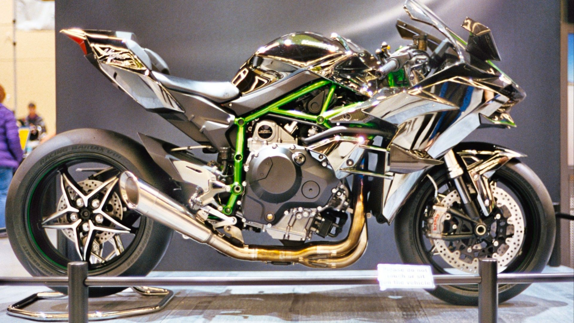 File:Kawasaki Ninja H2R right.JPG