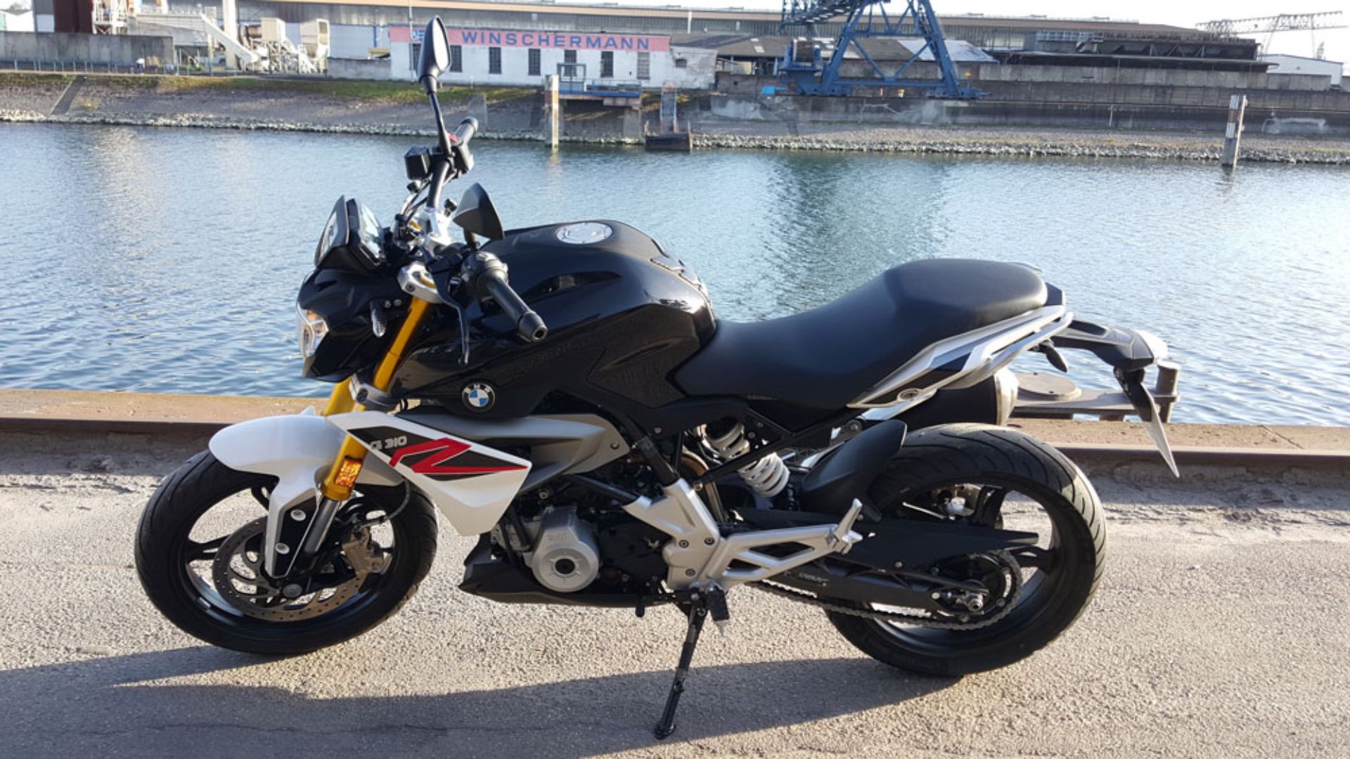File:BMW G 310 R.jpg
