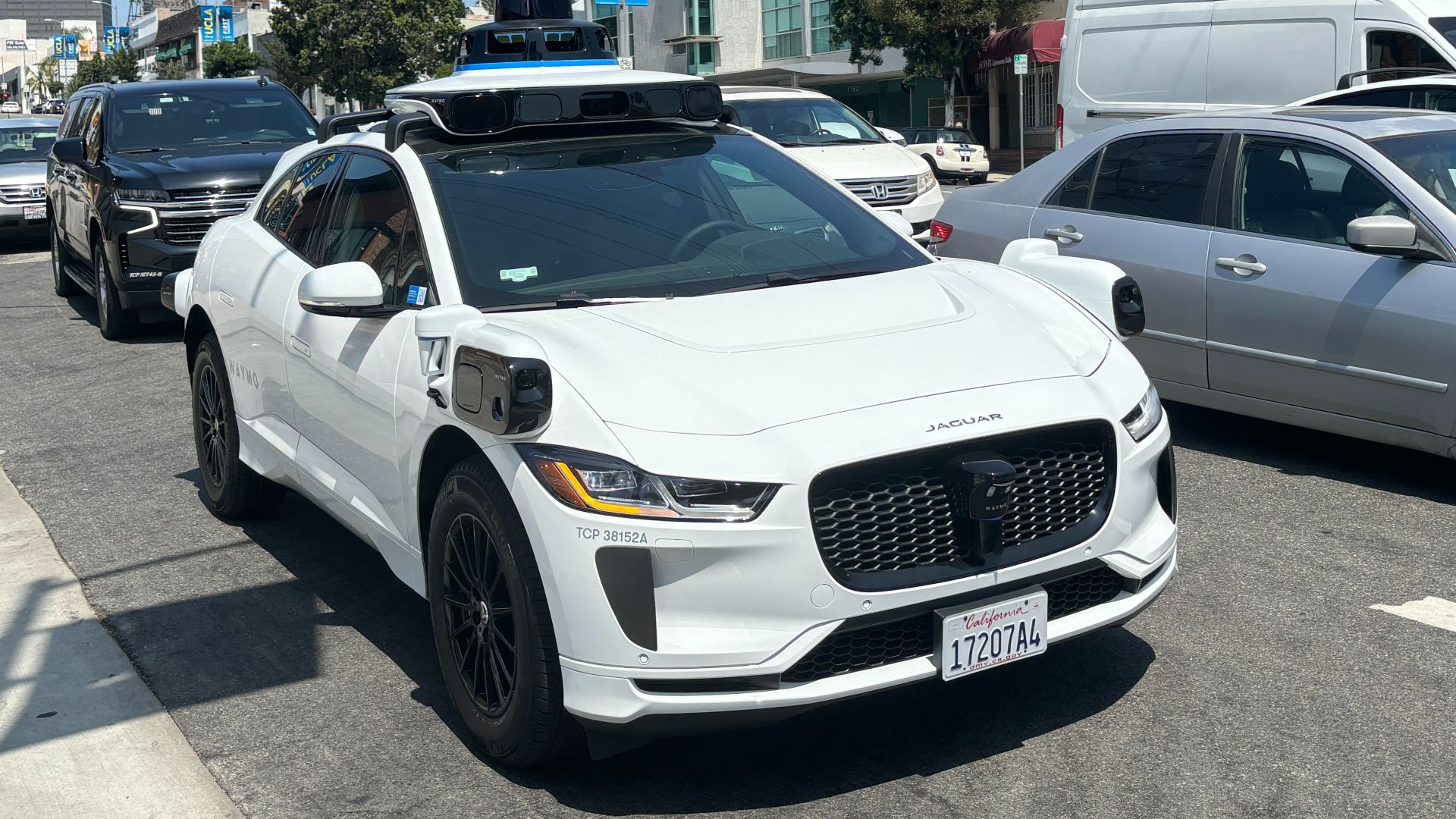 File:Jaguar I-Pace (Waymo) on Westwood Boulevard (2024).jpg