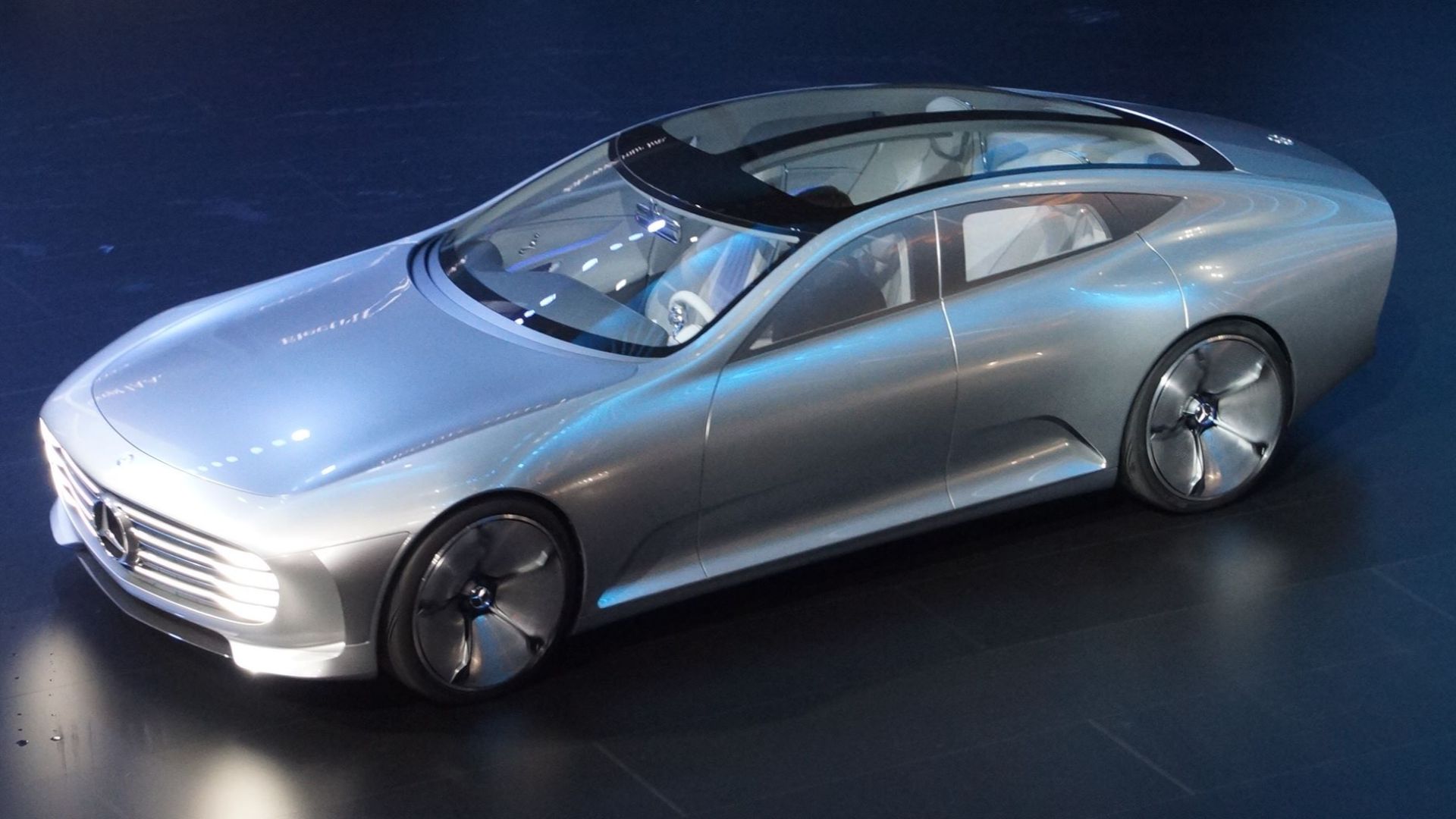 File:Mercedes-Benz Studie bei der IAA 2015.JPG