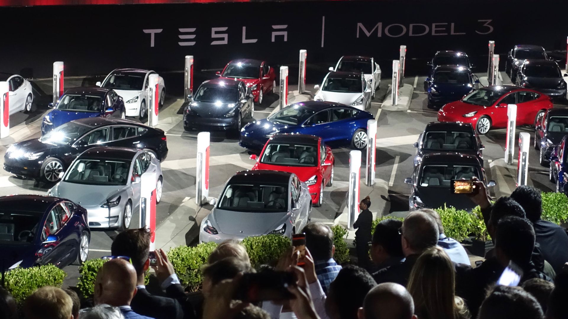 File:First flotilla of Model 3 cars.jpg