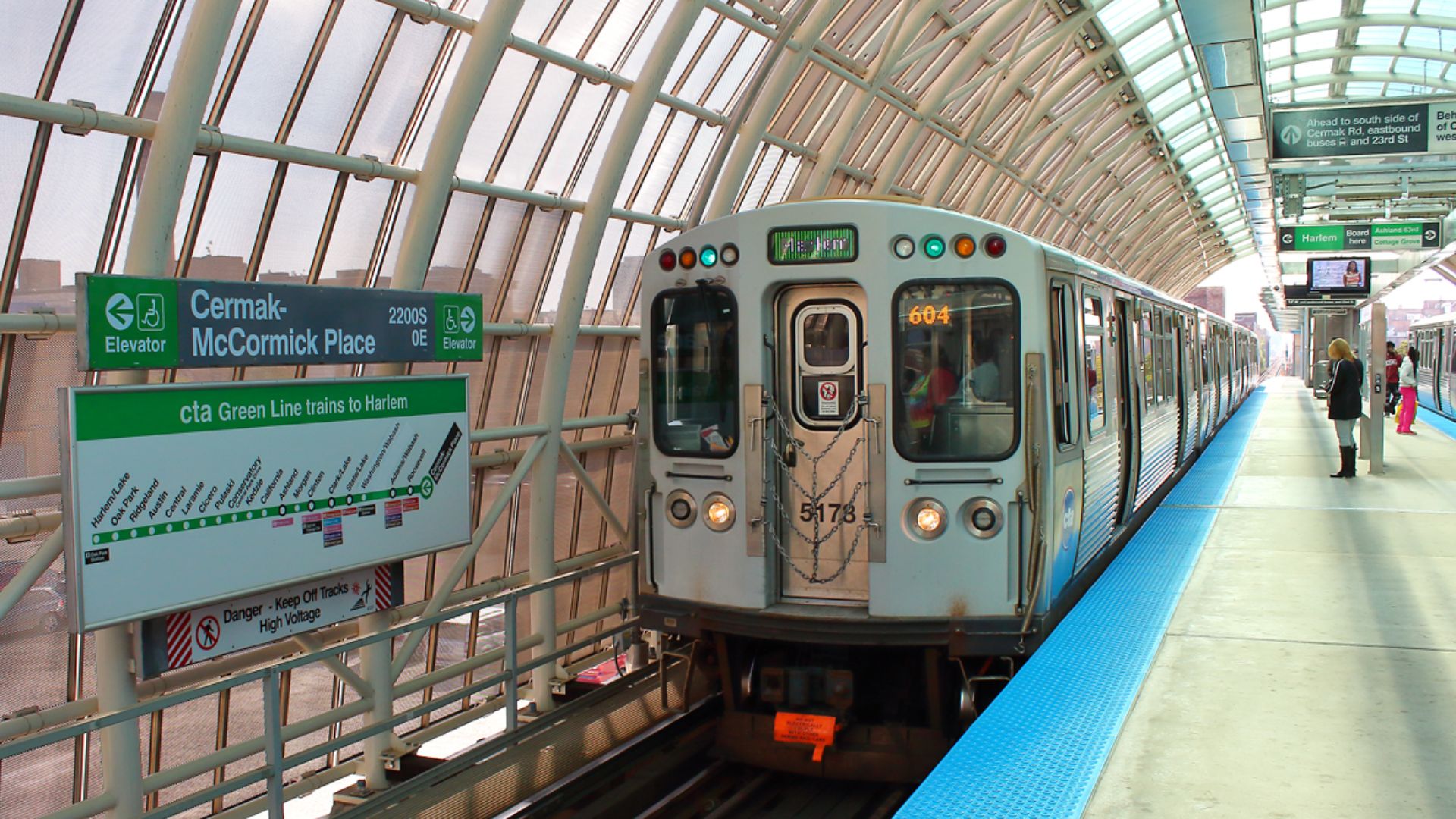 File:Green Line at Cermak-McCormick Place (47483455631).jpg
