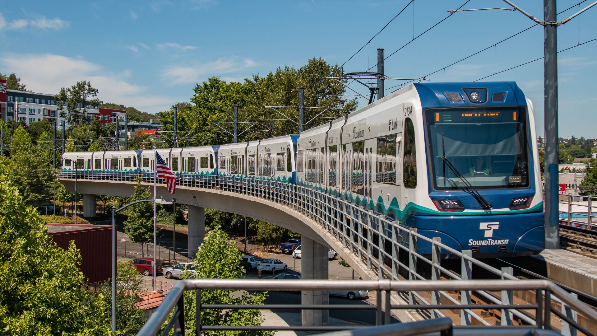 File:Link Light Rail Line 1 Siemens S700 Mount Baker Station (52232826261).jpg