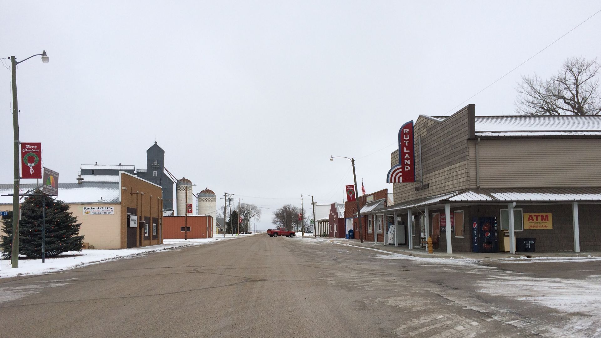 File:Main Street Rutland, North dakota.JPG