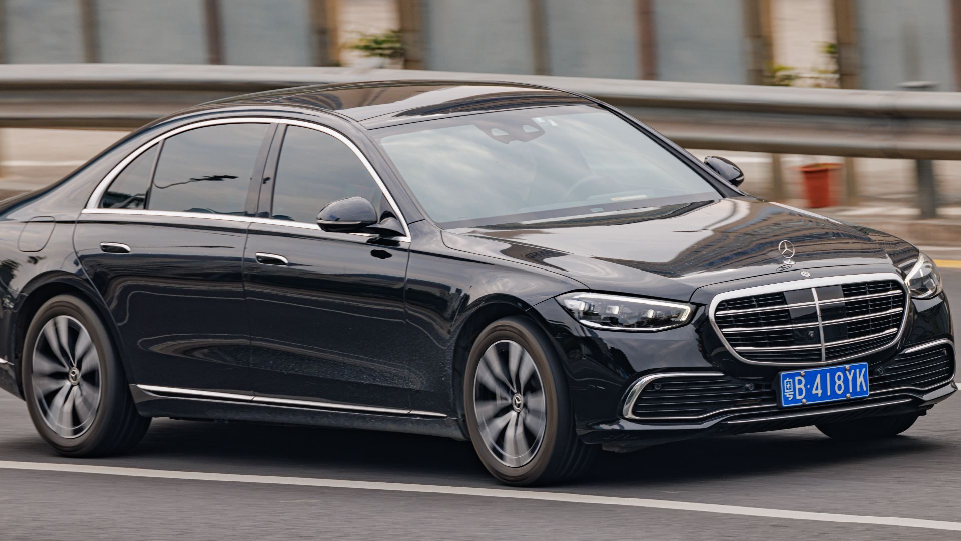 File:MERCEDES-BENZ S-CLASS (V223) China (5).jpg