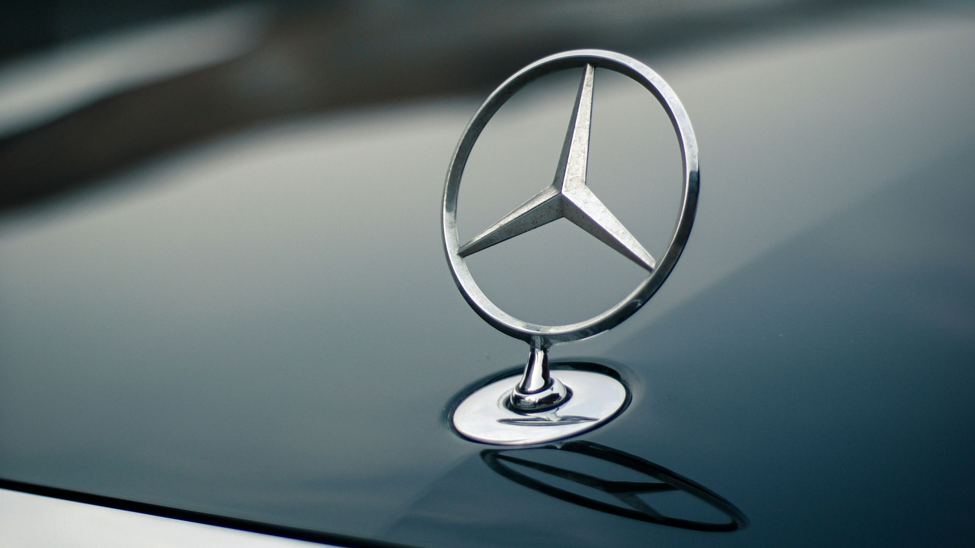 a close up of a car's logo