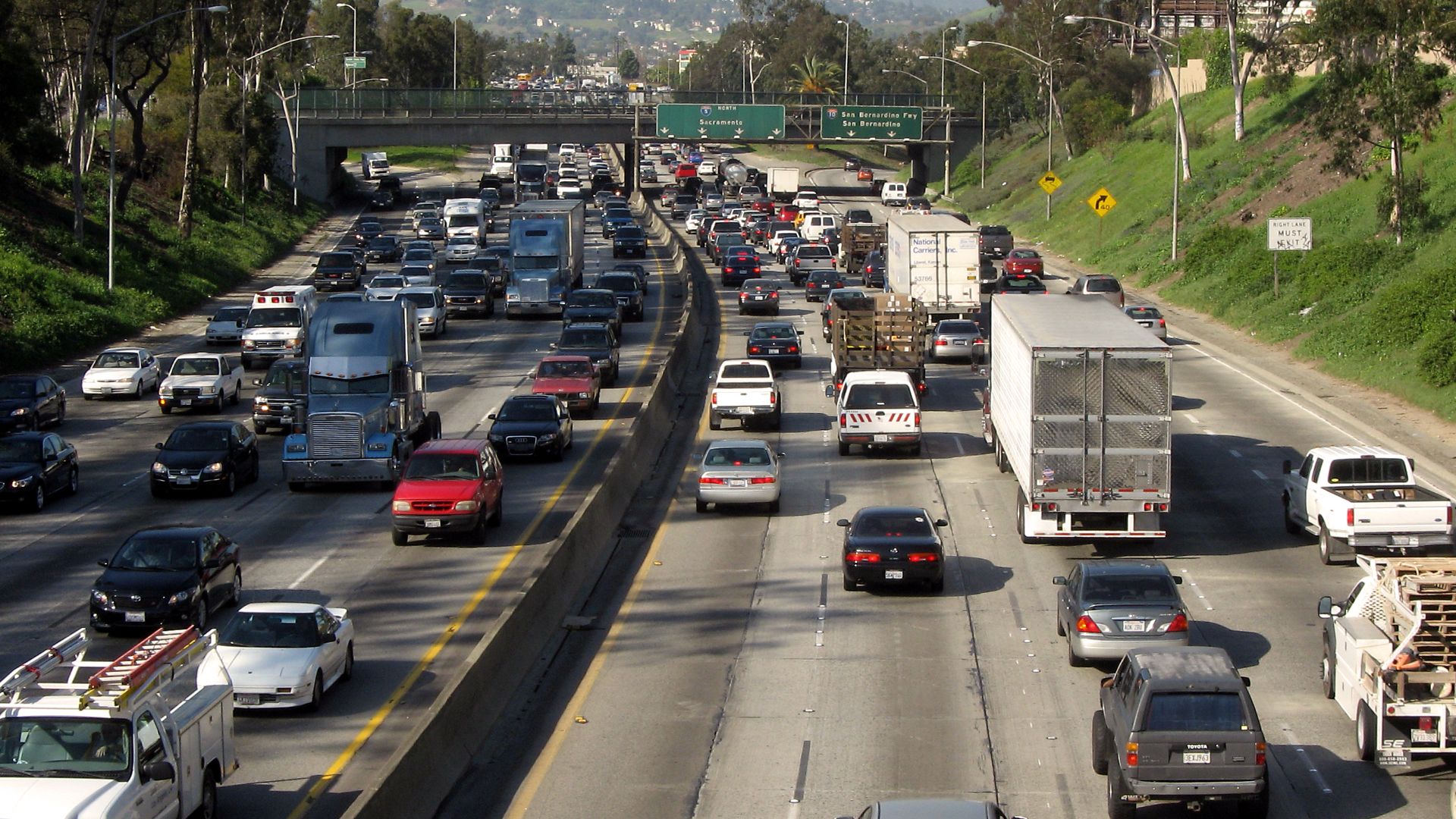 File:I-5 north approaching I-10 east split- long view.jpg
