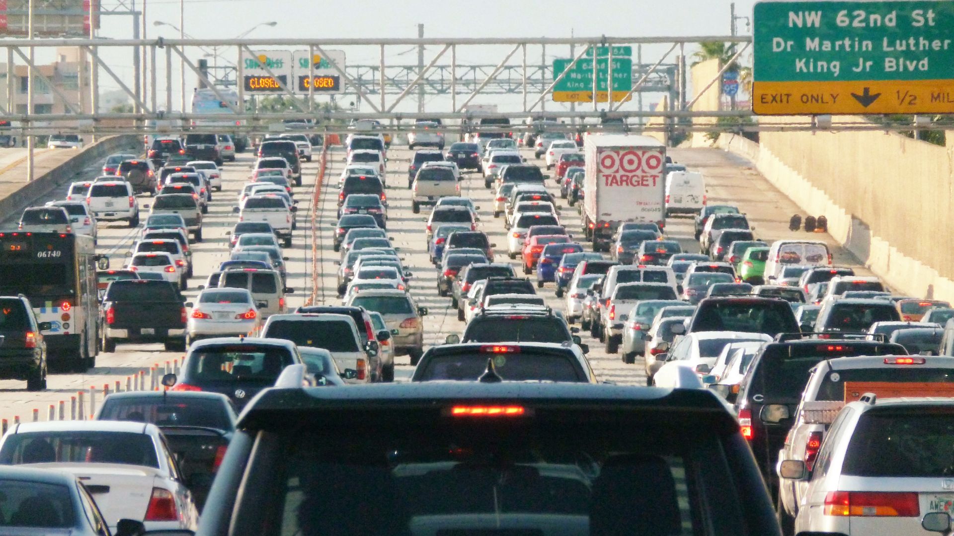 File:Miami traffic jam, I-95 North rush hour.jpg
