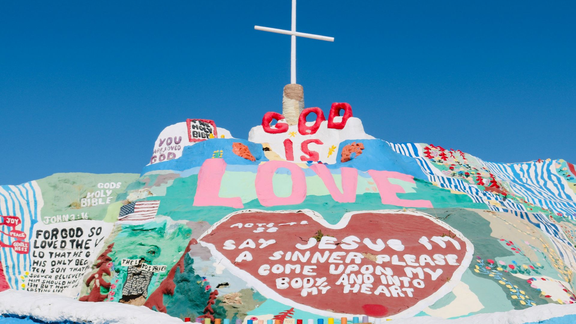 red and white welcome to fabulous las vegas nevada signage
