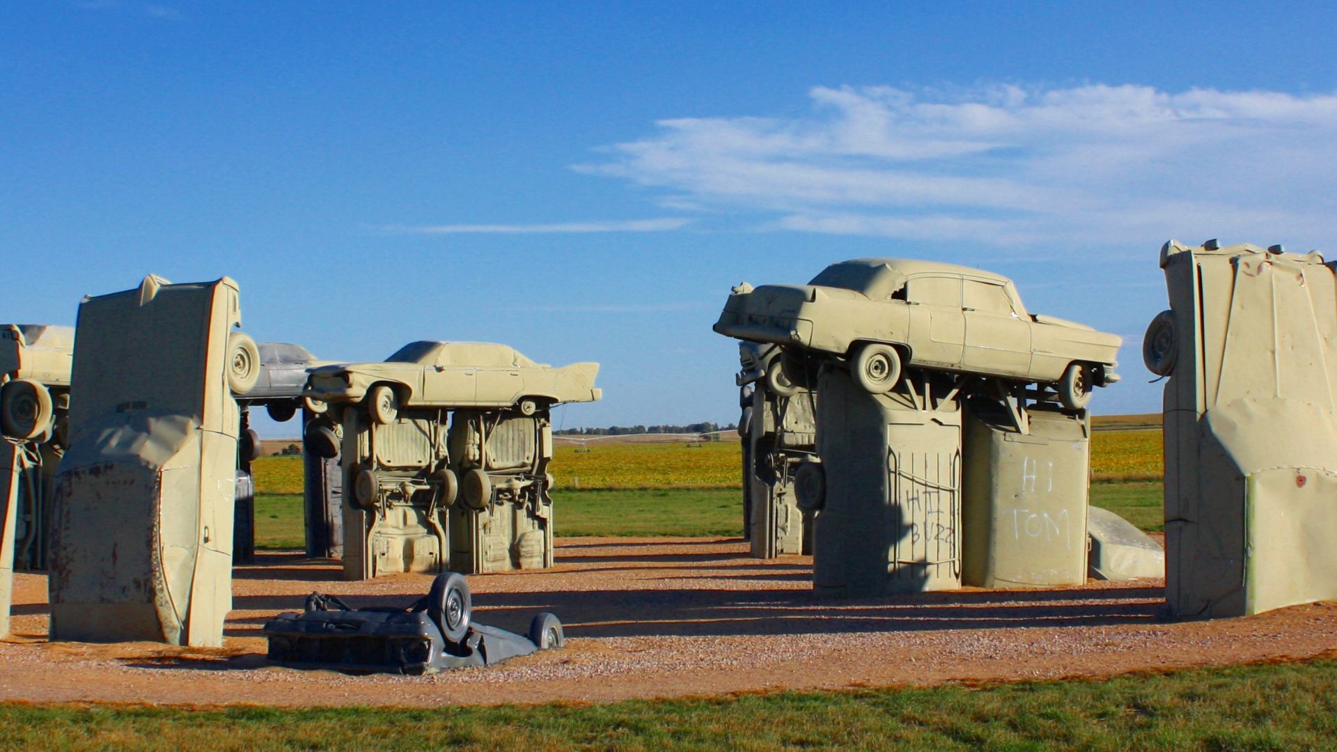 File:Carhenge.JPG