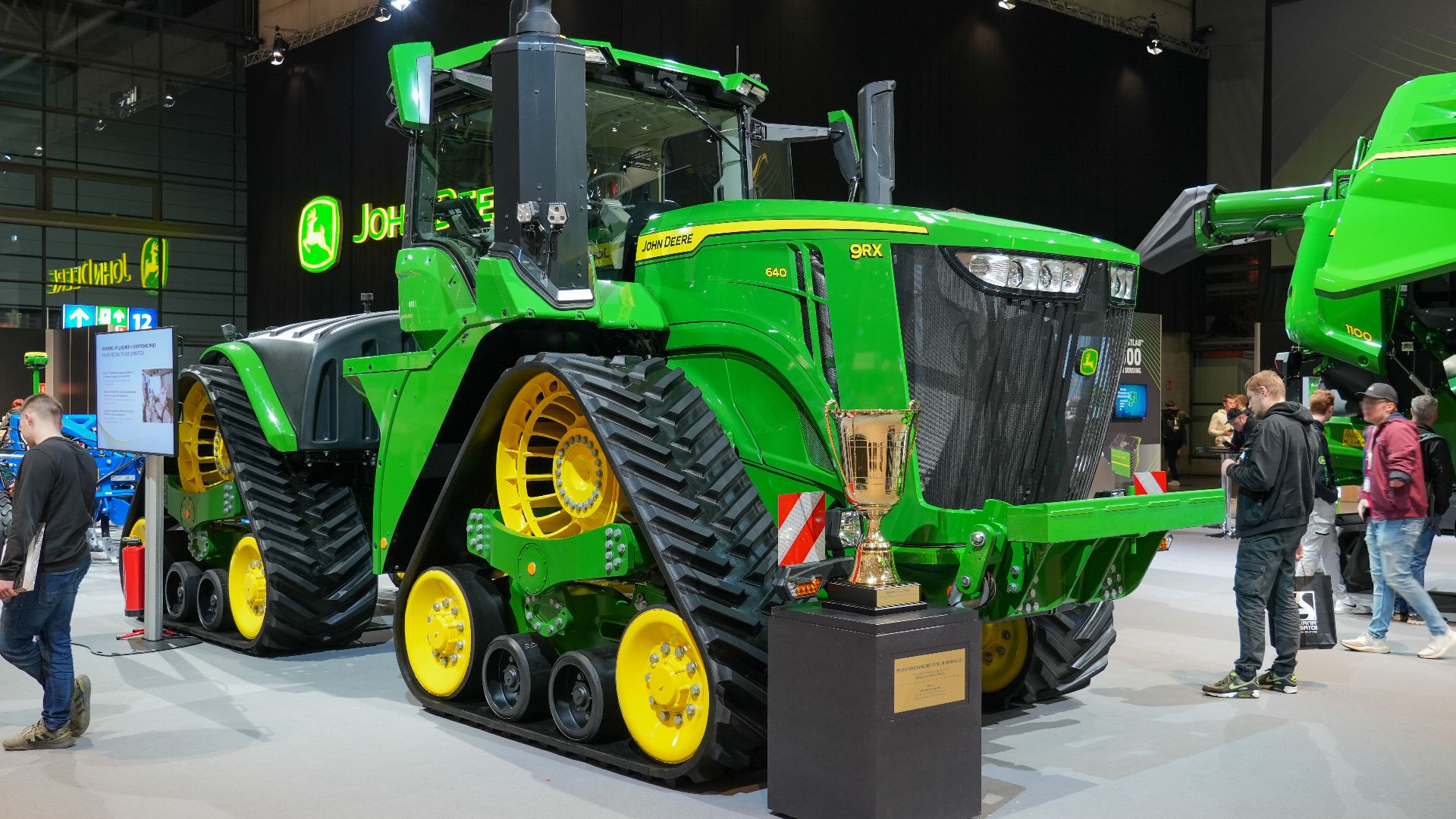 File:John Deere 9RX 640 Agritechnica 2023 (DSC06207).jpg