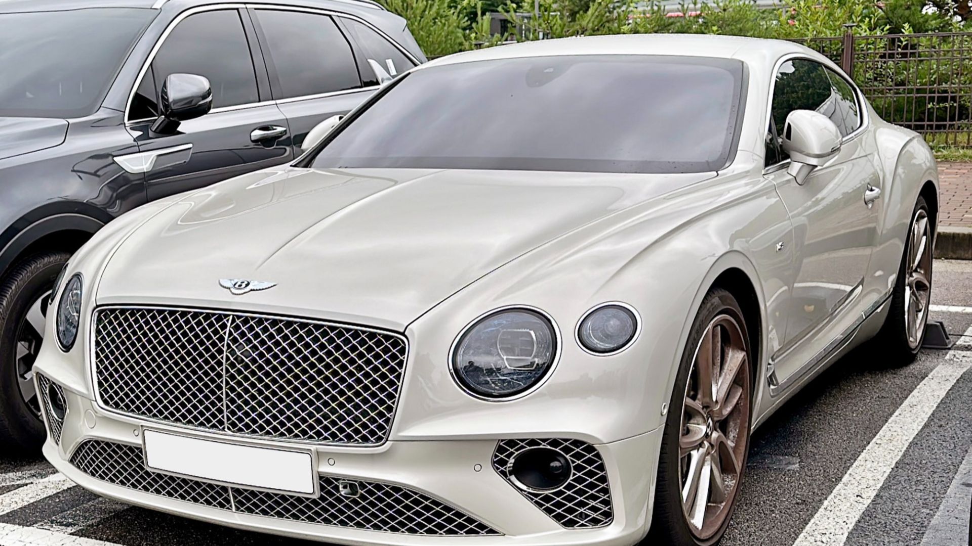 File:0 Bentley Continental GT (3rd gen.) 1.jpg