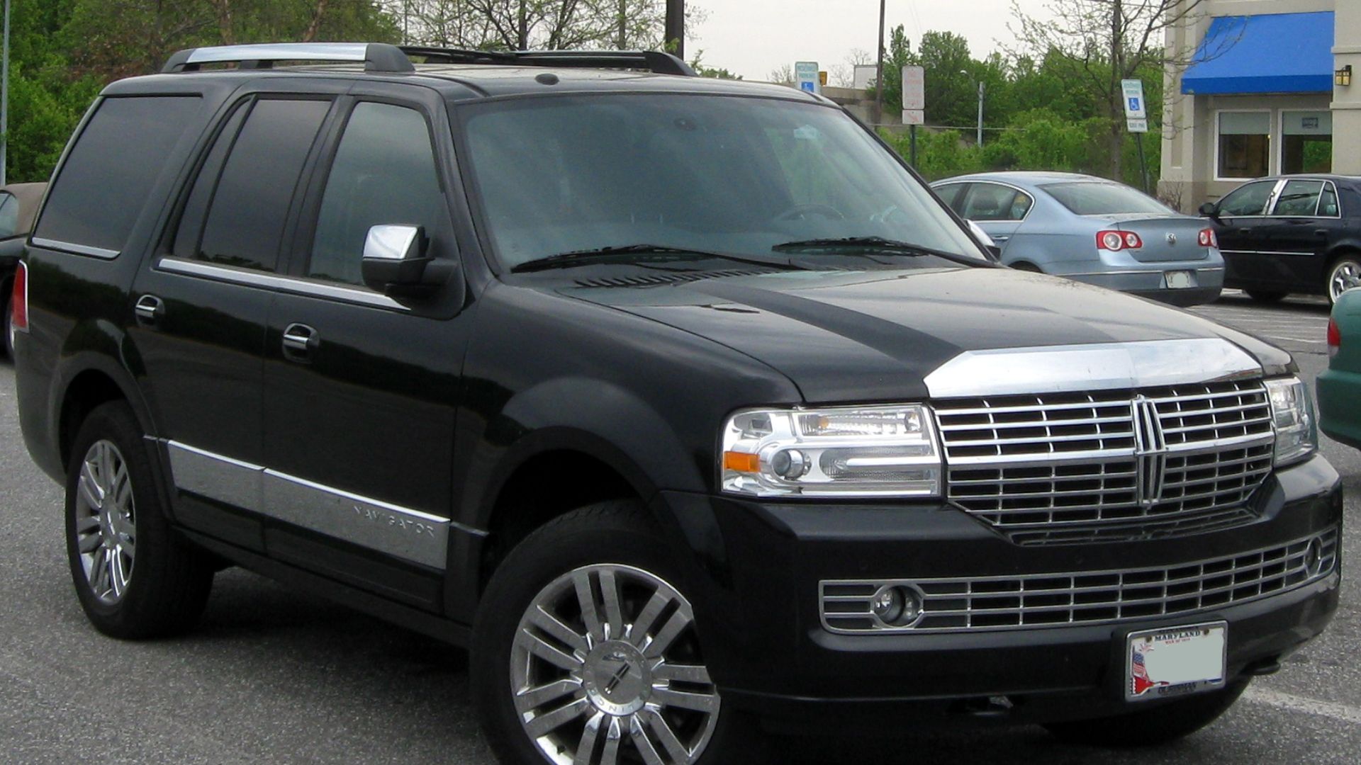 File:2007-2012 Lincoln Navigator -- 03-28-2012.JPG