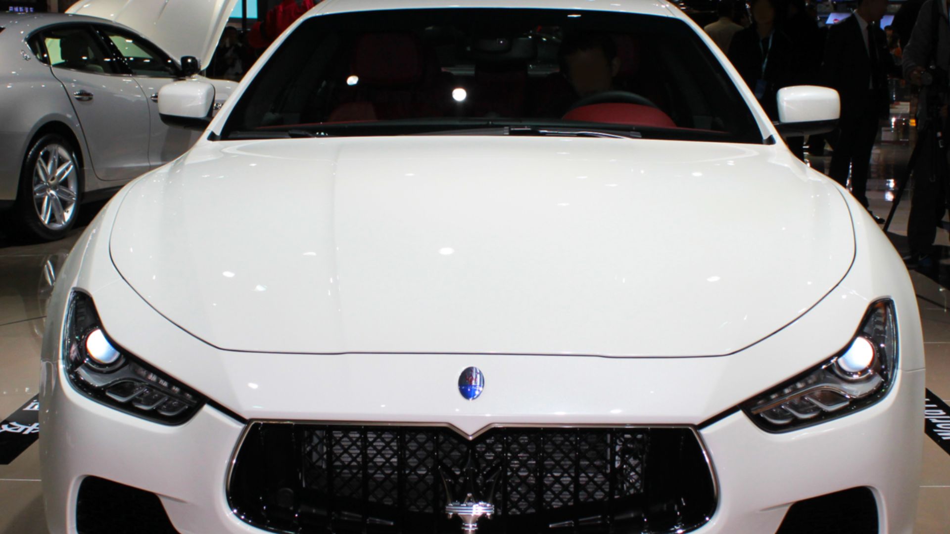 File:Maserati Ghibli III front.jpg