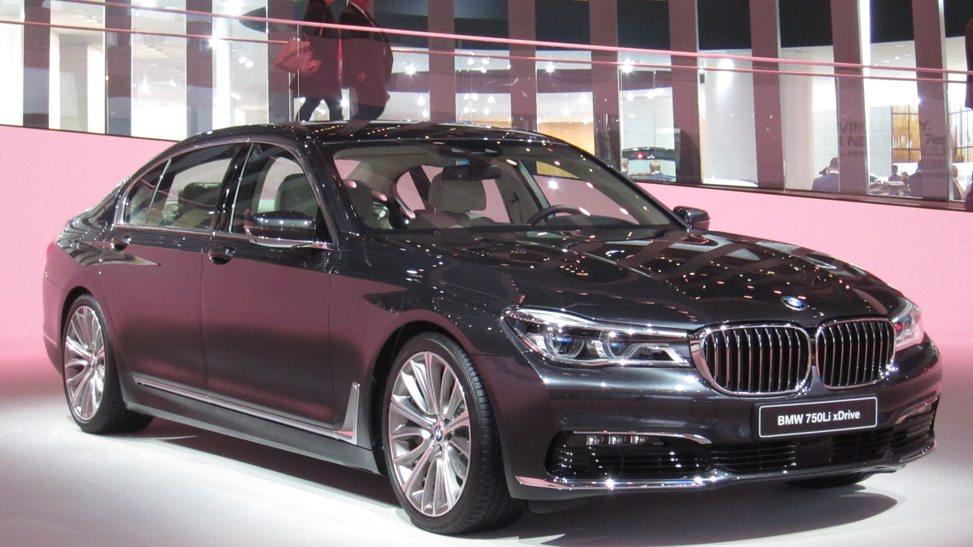 File:BMW 7 Series (G12).jpg