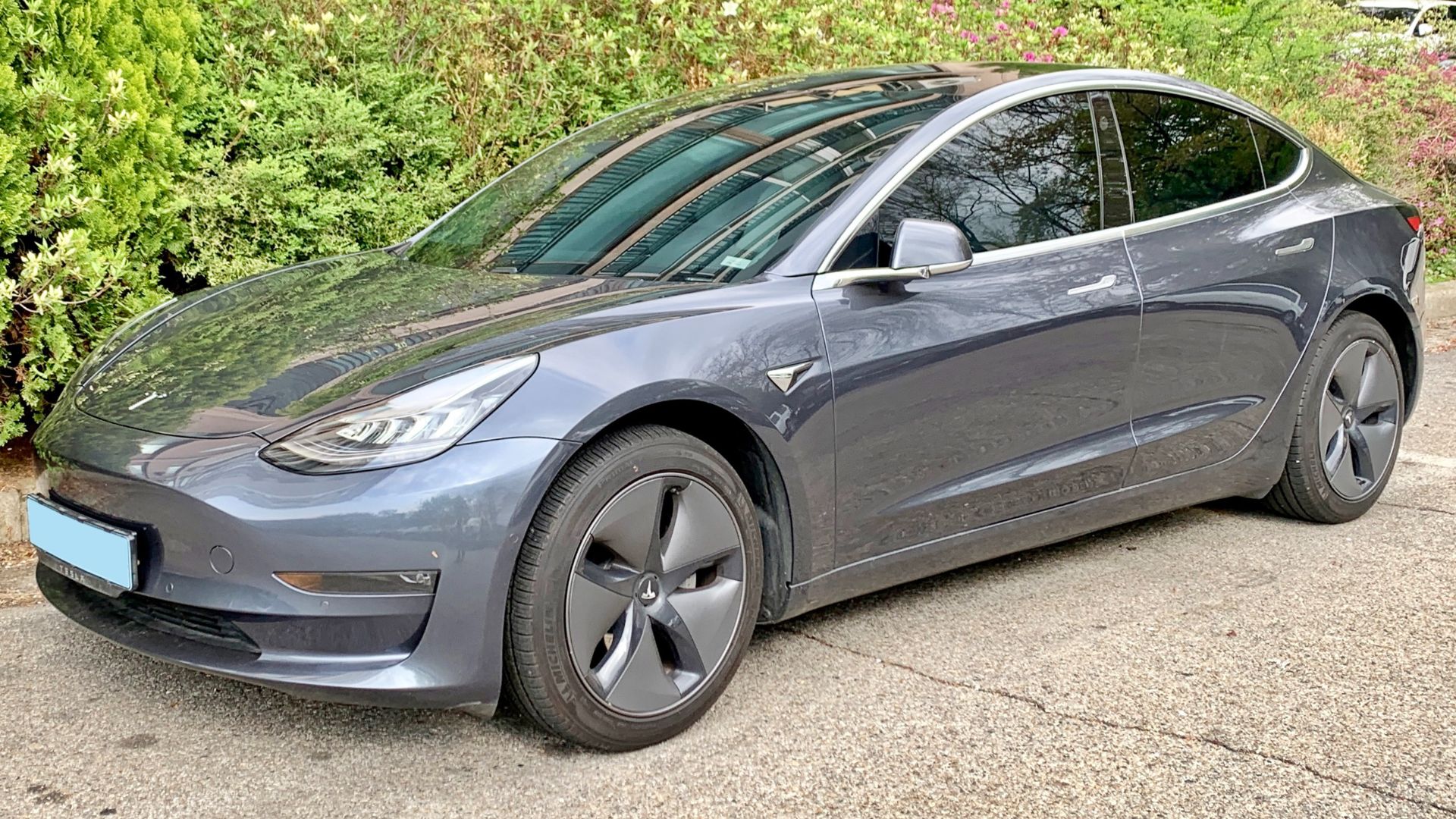 File:0 Tesla Model 3 2.jpg