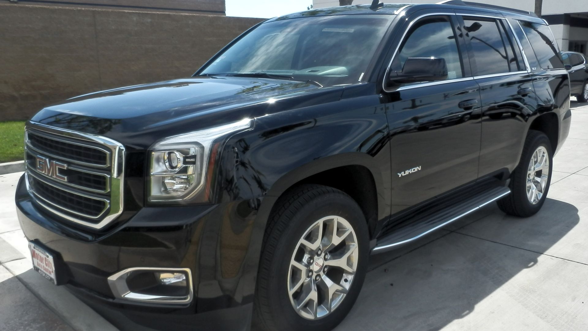 File:GMC Yukon P4250783.jpg