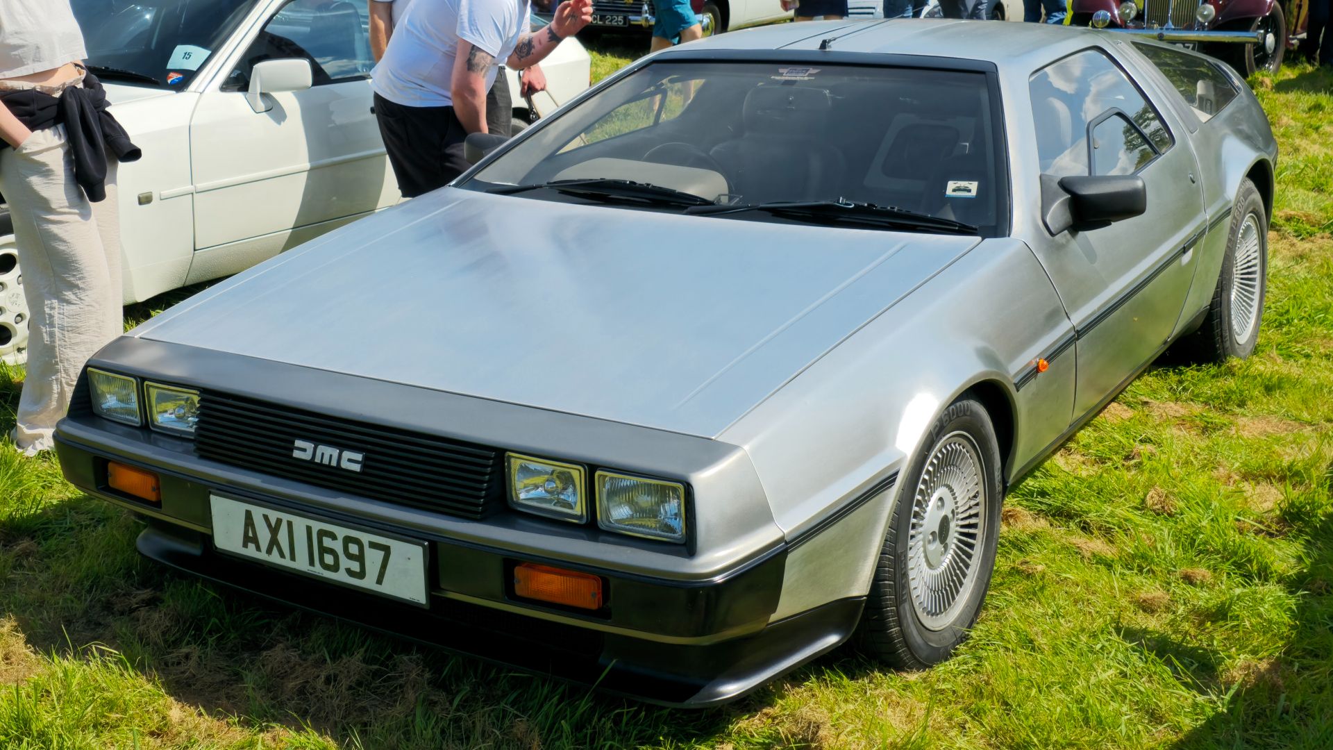 File:1982 Delorean DMC 12.jpg